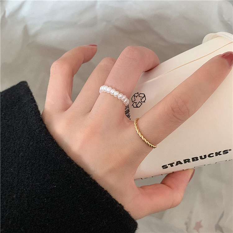 4pcs / Set Cincin Bahan Metal Hias Mutiara Gaya Elegan Untuk Wanita