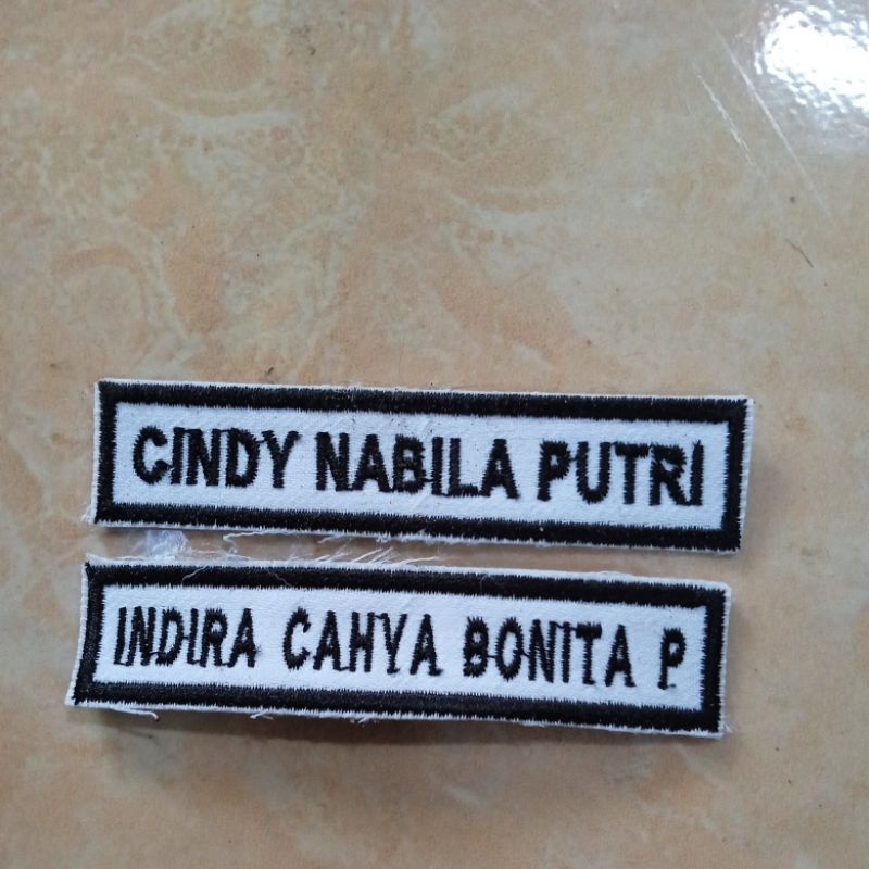 Bet Nama Dada Seragam Sekolah