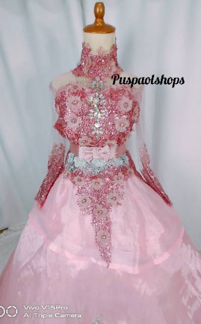 Gaun pengantin 3d pink salem/ rose gold