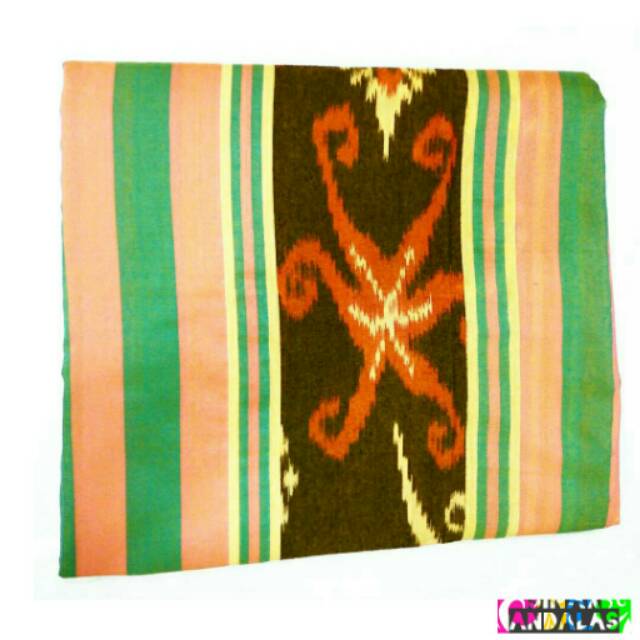 Kain tenun kamen asli kalimantan dayak