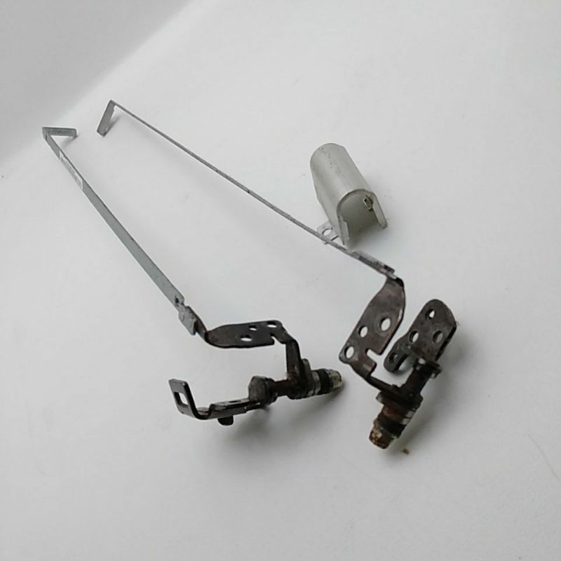 engsel lcd leptop hp 96 paviLion Copotan original bawaan laptop, normal ya siap rakit