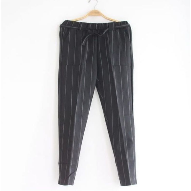 #MOMO SALUR PANTS HITAM