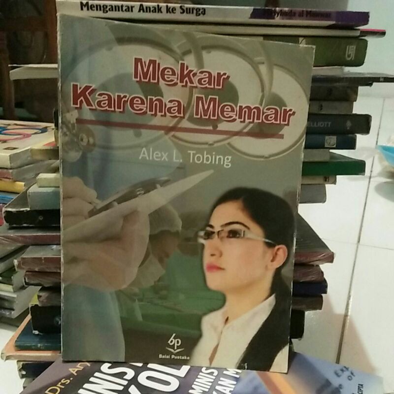 Mekar karena Memar