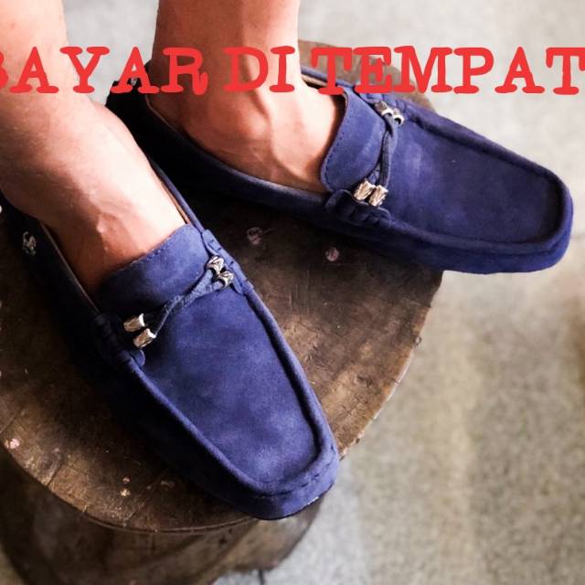 Sepatu santai pria / loafers pria  / sepatu slop suede pria