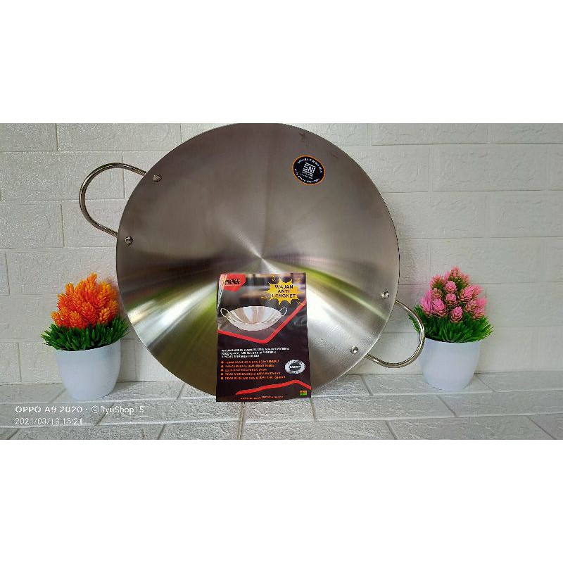 wajan glowing golden flying fish harden