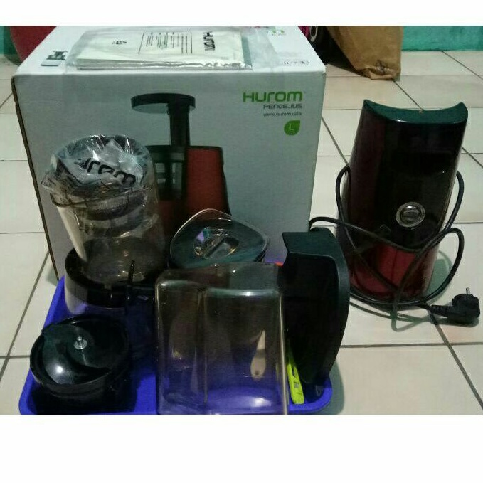 Hurom Second Slow Juicer Bekas Warna Merah