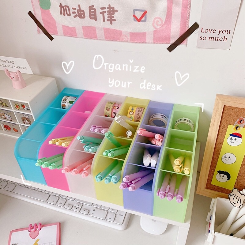 

Rak Pulpen Pen Holder 4 Tingkat Tempat Pensil Meja