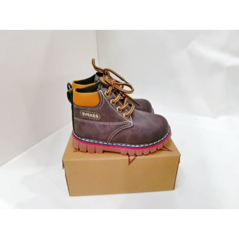 sepatu anak sepatu boots/sepatu sneaker bobozai import