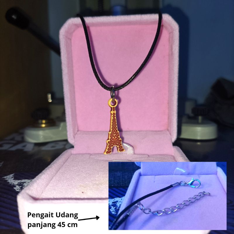 Kalung Liontin Menara Eiffel (45 cm)