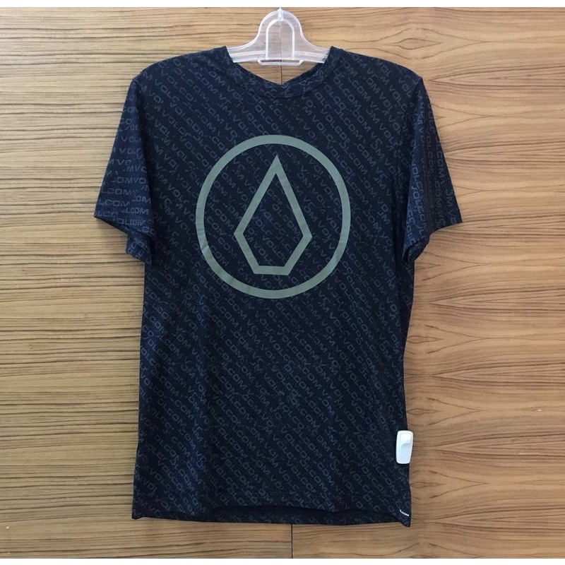 kaos Volcom motif Gest dan magma