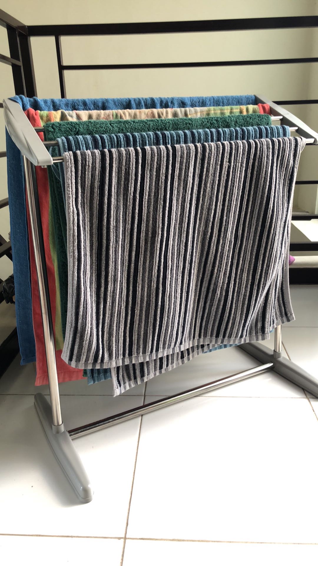 Rak Jemuran Handuk Aluminium 5 Baris Minimalis - Mobile Towel Rack