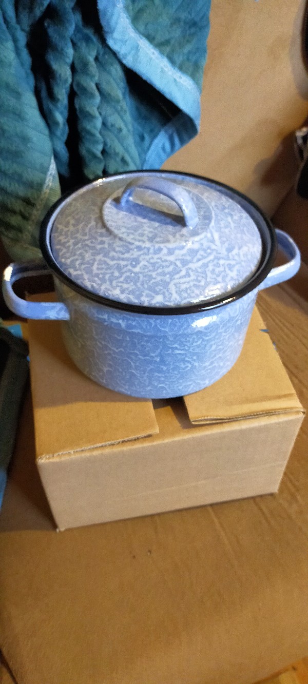 Panci Masak Dutchoven Enamel (porcelain On Steel) Indonesia Motif Batik / Kembang 16 Cm 18 Cm