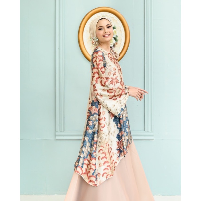 Chloe Tunic in Redwood - Wearing Klamby - XS