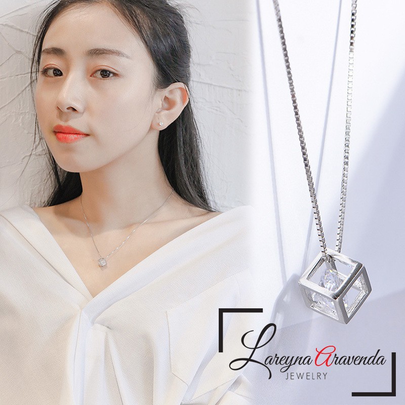 Kalung Wanita Titanium Liontin Model Dadu Kristal Crystal KL017