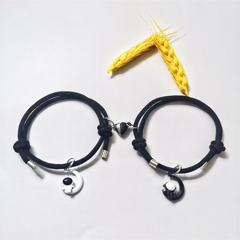 2Pcs Gelang Magnetik Pasangan Astronaut Uniseks Bintang Hadiah Perhiasan Fashion-Won