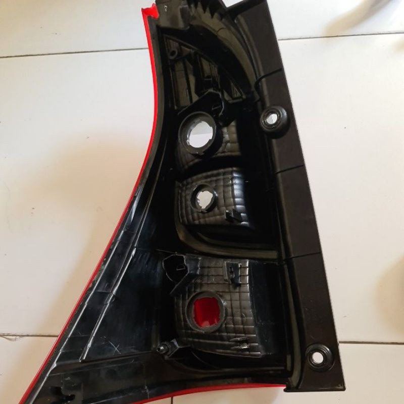 Stoplamp Lampu Belakang Avanza Xenia 2015-2018 ORIGINAL kanan atau kiri