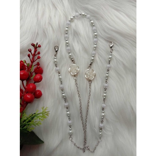 Strap Masker 2 In 1 Hijab Mutiara putih, konektor pengait gantungan masker