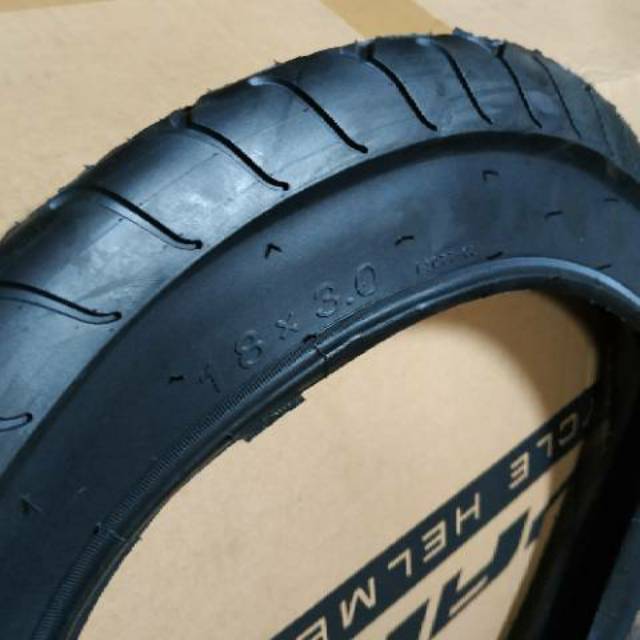 Ban luar fatbike 18 x 3.0 Genio