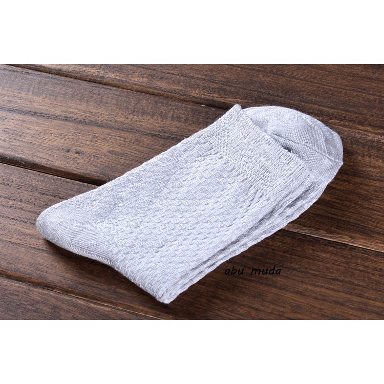 kaos kaki Pria Bambu Serat Kaus Kaki Kaus Kaki Anti Bakteri Kasual Bisnis Socks W03-abu muda