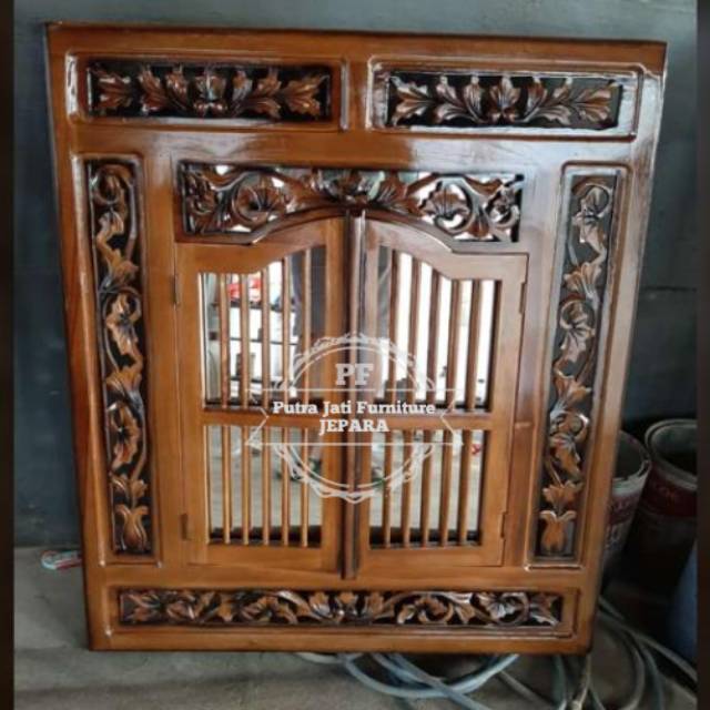 Cermin jati model krepyak tolet Figura gantung ukir