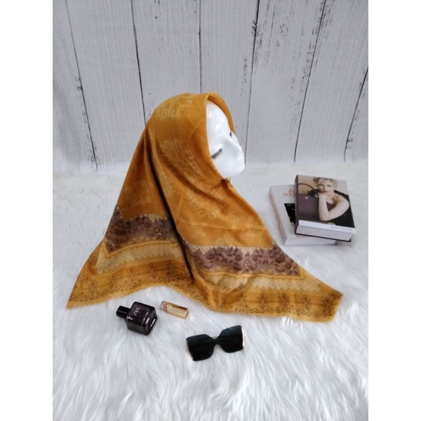 Kerudung Voal/ kerudung hijab motif Deenay kw/ Kerudung hijab polos/ Kerudung hijab bahan halus adem
