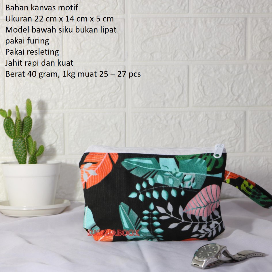 DOMPET KANVAS POUCH KANVAS MOTIF MONFIS HITAM. TAS JOGJA. SOUVENIR JOGJA. DJOGJABOOK