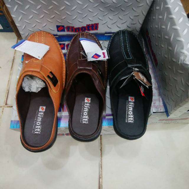 Sandal sepatu Finotti, Slop Finotti TM 01