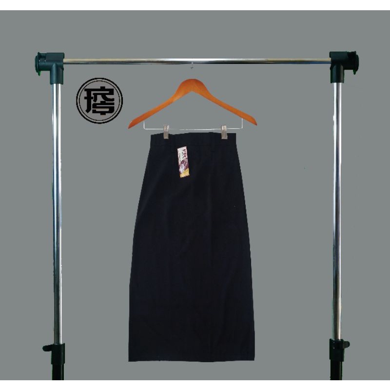 Rok balestra panjang model A polos hitam