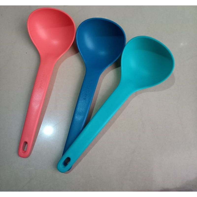 ladle soup tupperware.