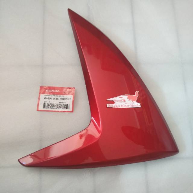 Cover Legsil Luar Depan Kiri Merah Vario 110 ESP Ori AHM 64601-K46-N00CSR