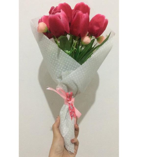 Buket Bunga Tulip Merah Silverqueen Montes 9pcs Shopee Indonesia