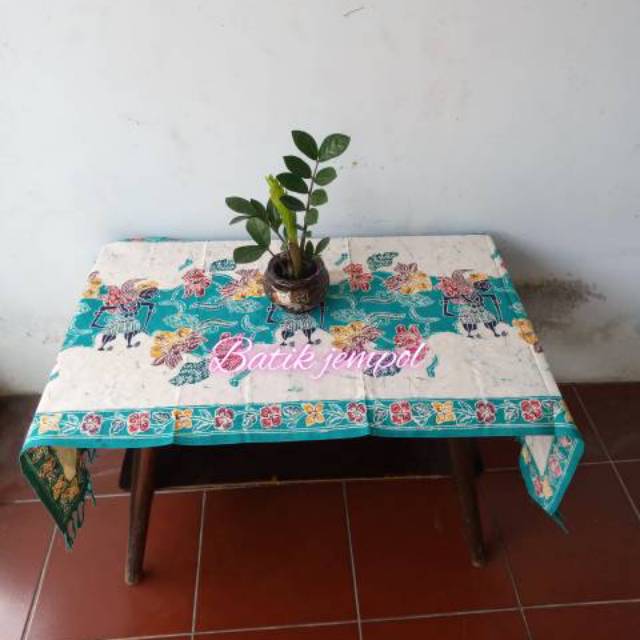 Taplak meja tamu batik motif wayang/ loper batik