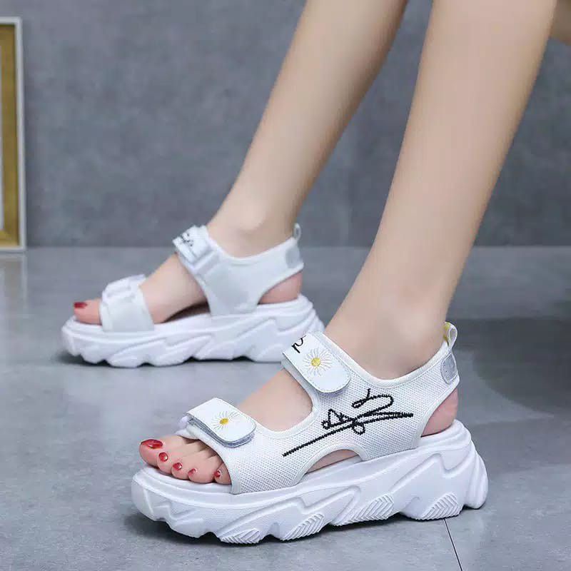 Sepatu sendal gunung wanita fashion FlowerY3 kekinian termurah/sandal gunung santai fashion wanita bisa cod/sendal gunung fashion wanita terhits kekinian