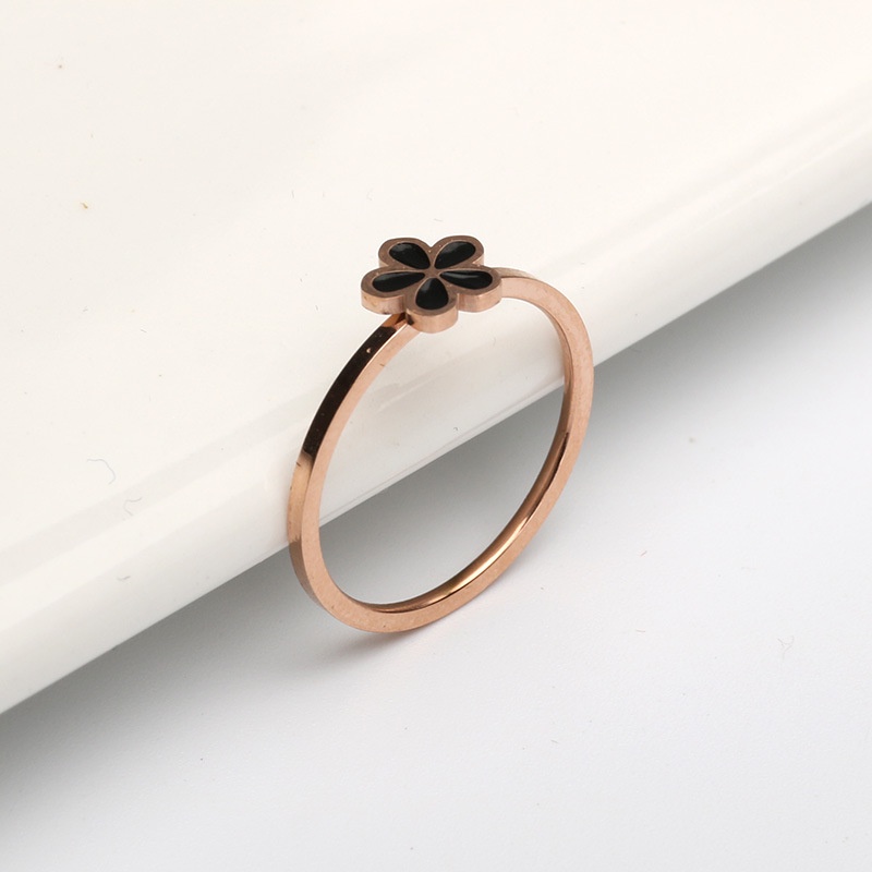 Cincin tipis bunga Kecil Hitam/ Putih titanium