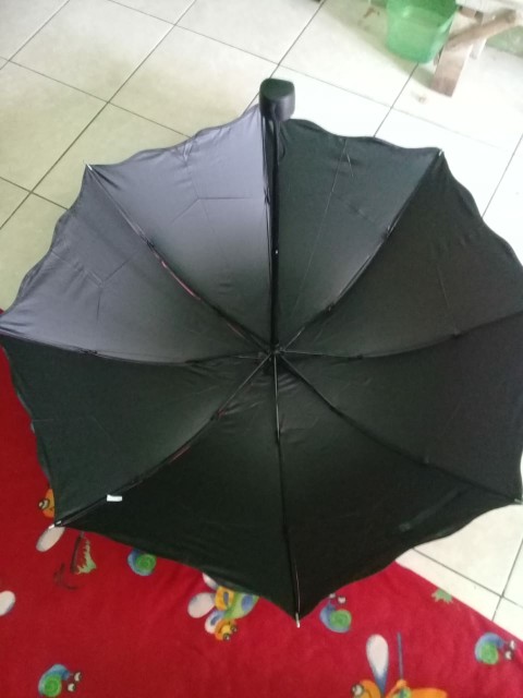 Payung Lipat 3 Polos 3 Dimensi Dalam Hitam