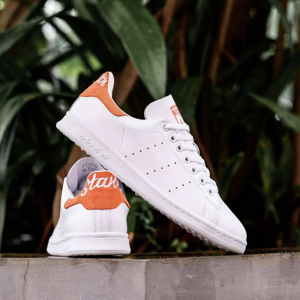 stan smith white orange