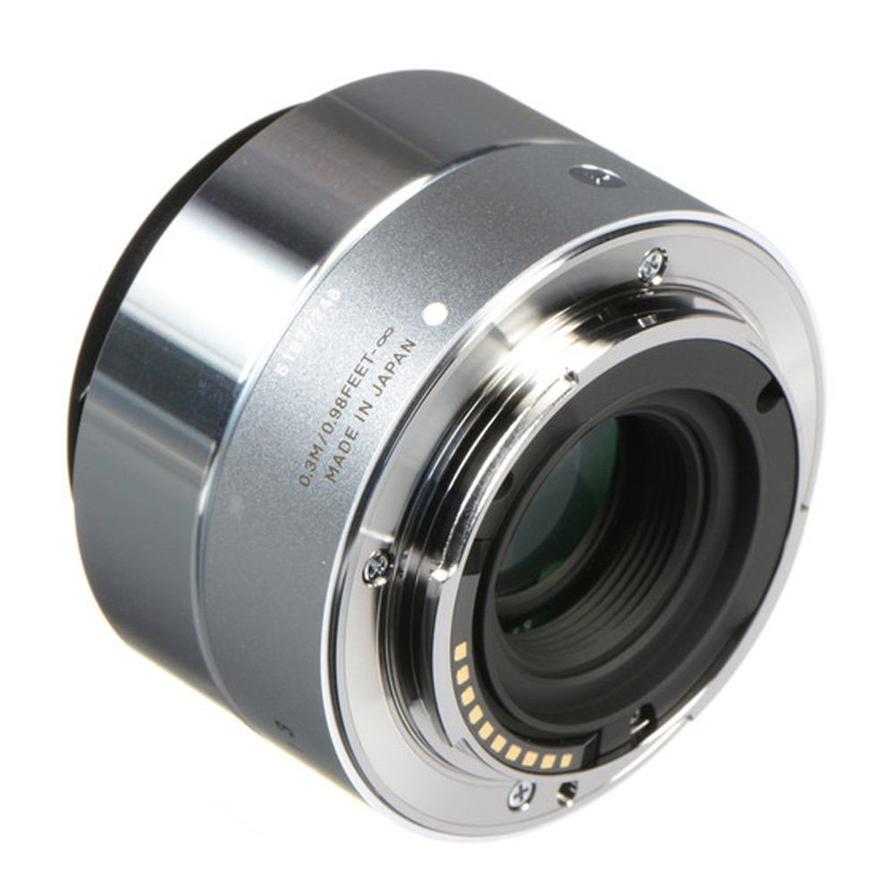 Sigma 30mm f/2.8 DN Lens for Sony E-mount