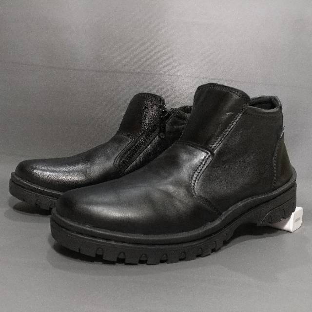 Sepatu Boots Pria Klasik Bahan Kulit Asli Keren