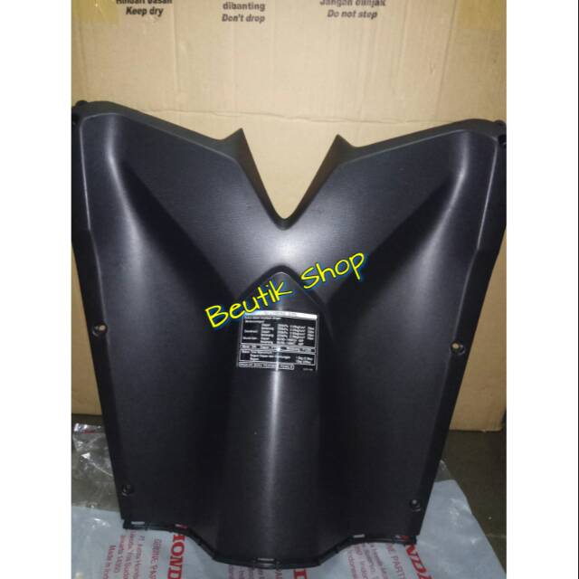 Legshield Dek kunci kontak Dasbor Bawah Vario 125 Pgm fi original