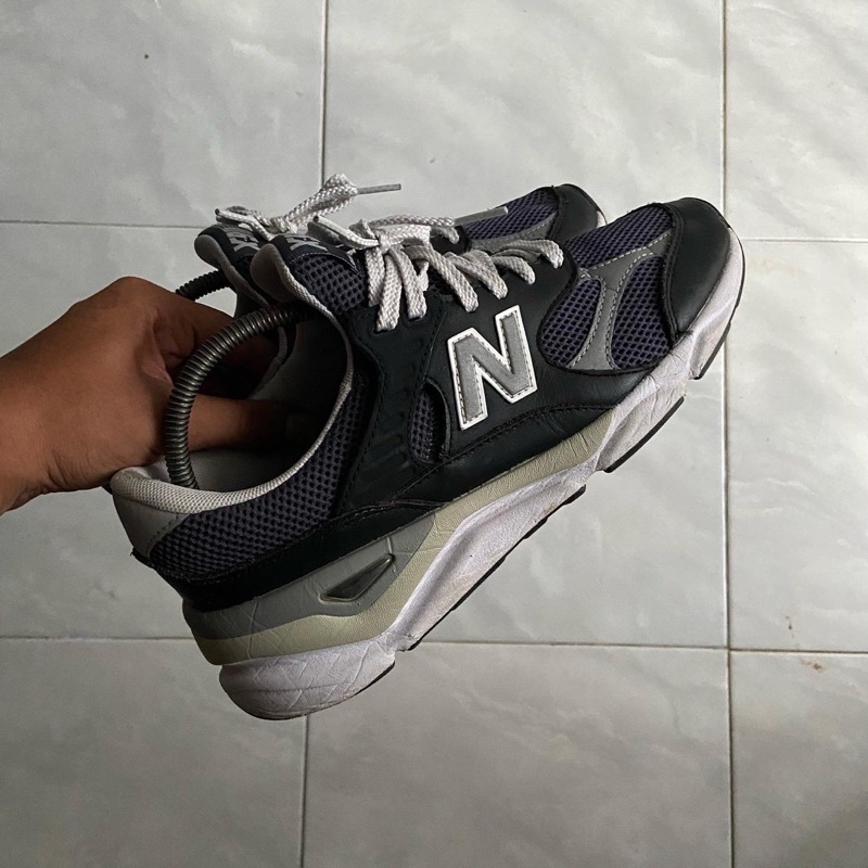 sepatu second Nb X90