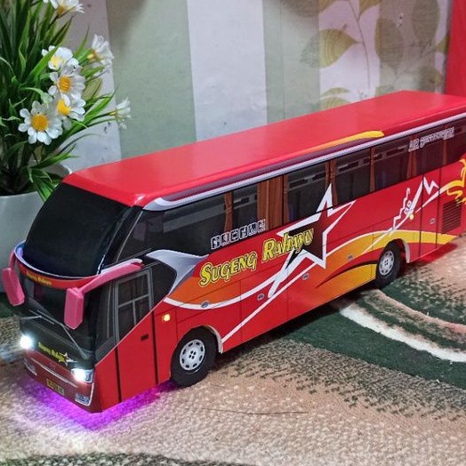 Miniatur bus sugeng rahayu SR2 plus lampu