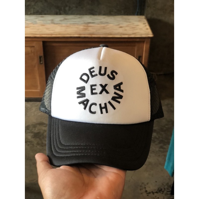 Topi Deus Ex Machina Original