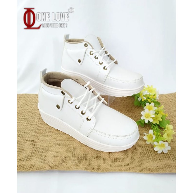 One Love Sepatu Boots Wedges Sol TPR Putih
