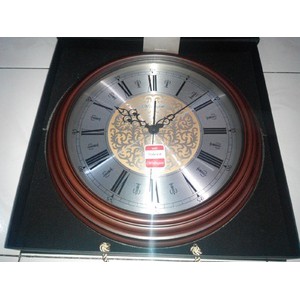 Jam Dinding Wellington