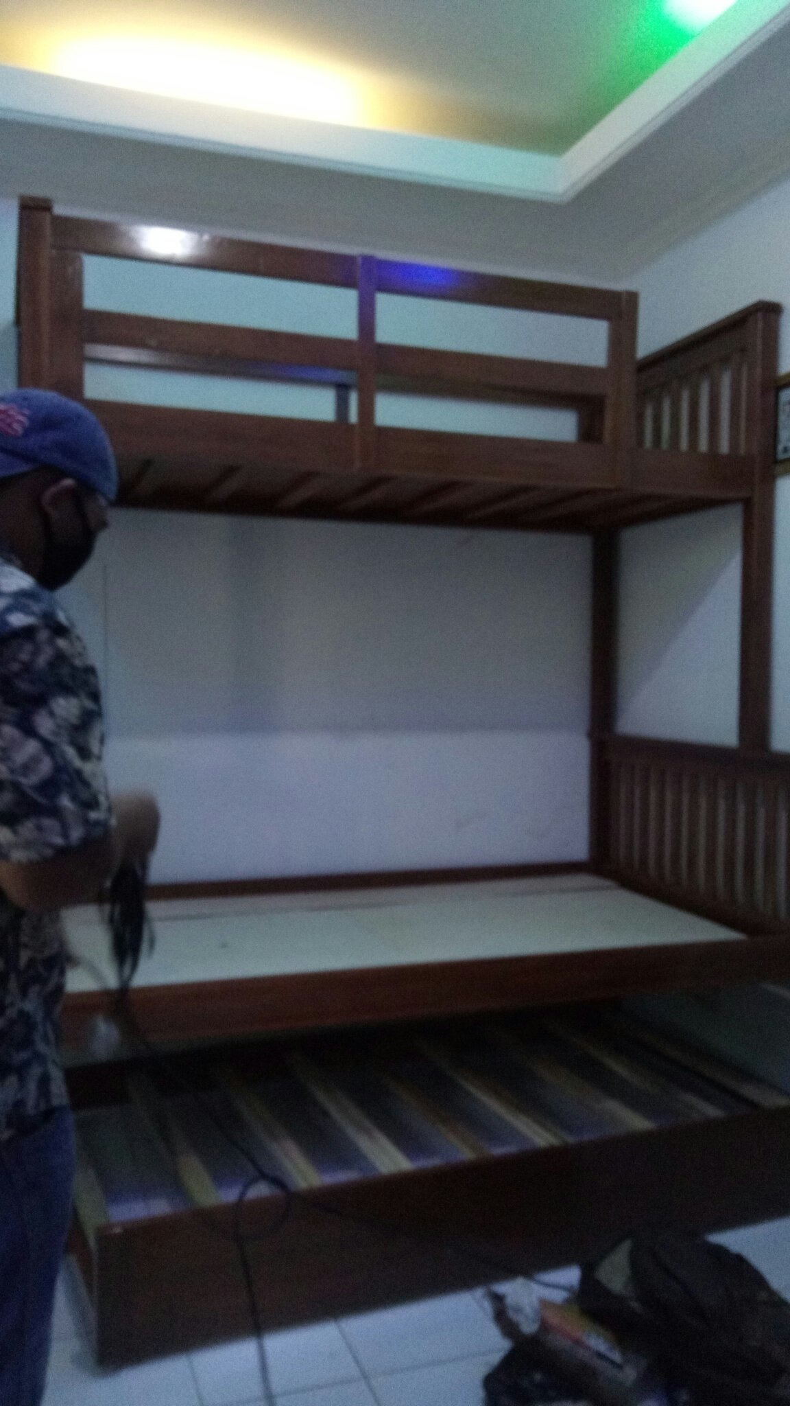 Ranjang Susun Jati Tingkat 90x120 Dengan Laci