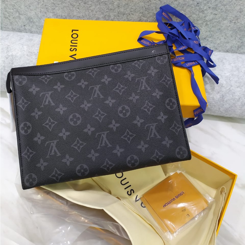 Tas LV Louis Vuitton POCHETTE VOYAGE MM MONOGRAM ECLIPSE CLUTCH ORIGINAL ASLI ORI SERI 2017 LOGAM SI
