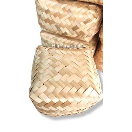 Besek persegi bambu anyaman / tempat makanan
