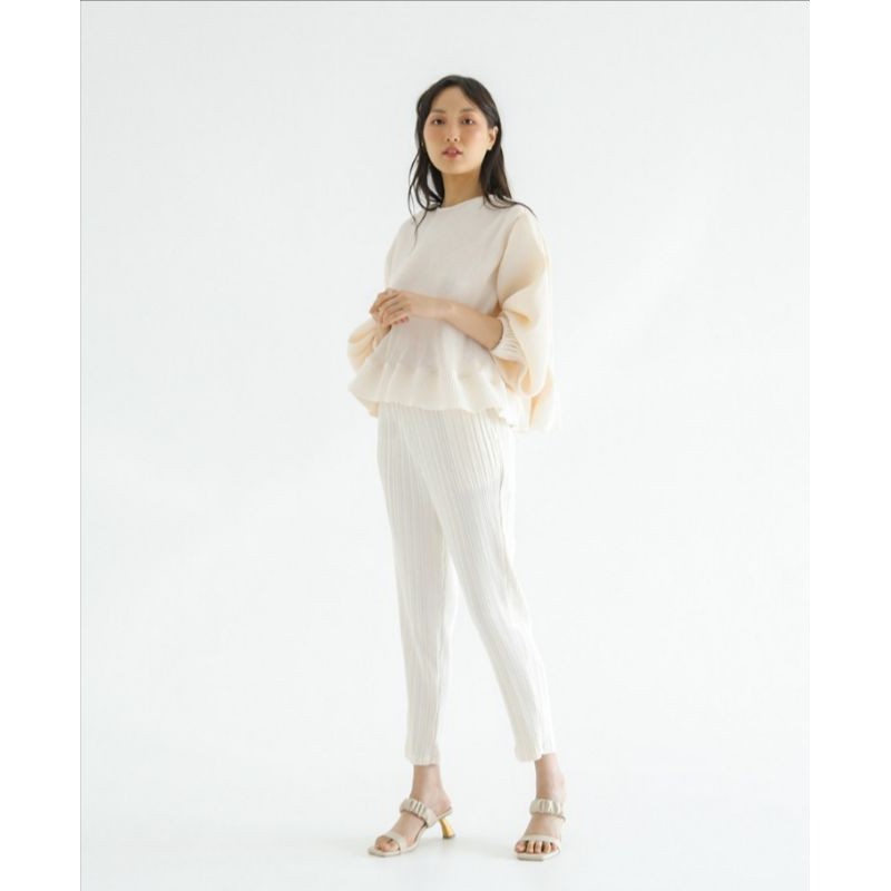 Duma Yegua Top Ivory