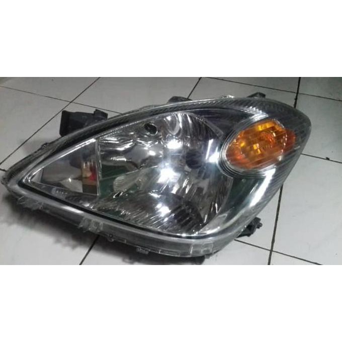 LAMPU DEPAN AVANZA TOYOTA 2009-2010-2011 HEADLAMP