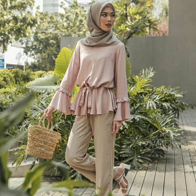 FELICIA BLOUSE BY WEARINGKLAMBY